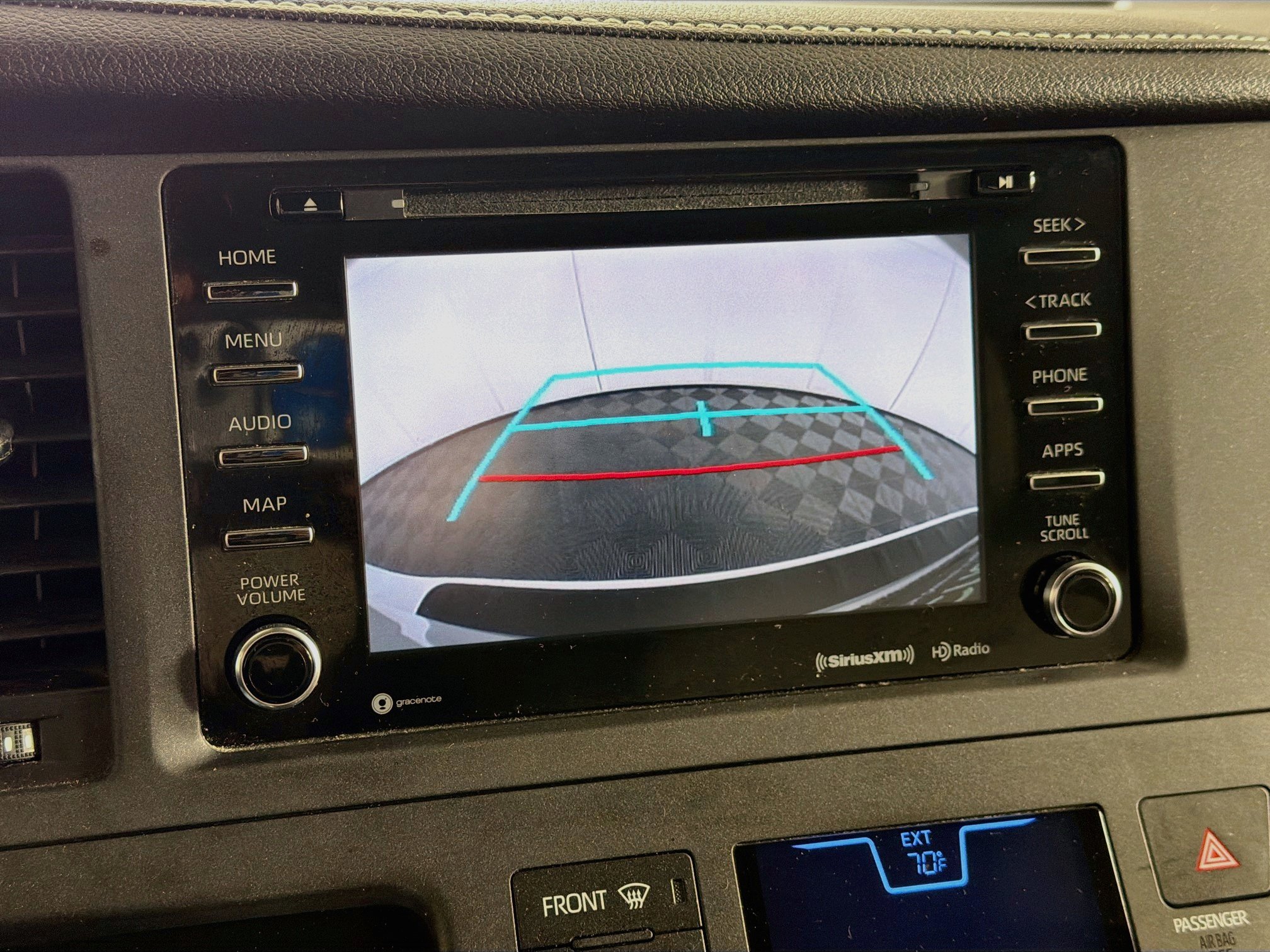Used 2018 Toyota Sienna XLE w/ XLE Navigation Package AWD/4WD image 23