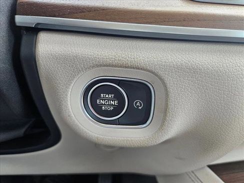 Used 2020 Mercedes-Benz GLE 350 4MATIC image 24