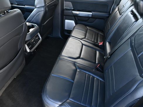 Used 2025 Ford F450 Platinum image 14