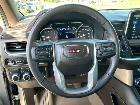 Used 2021 GMC Yukon SLT w/ SLT Luxury Package RWD image 14