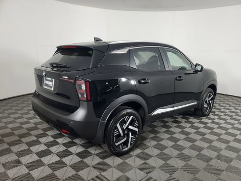 New 2026 Nissan Kicks SV image 4