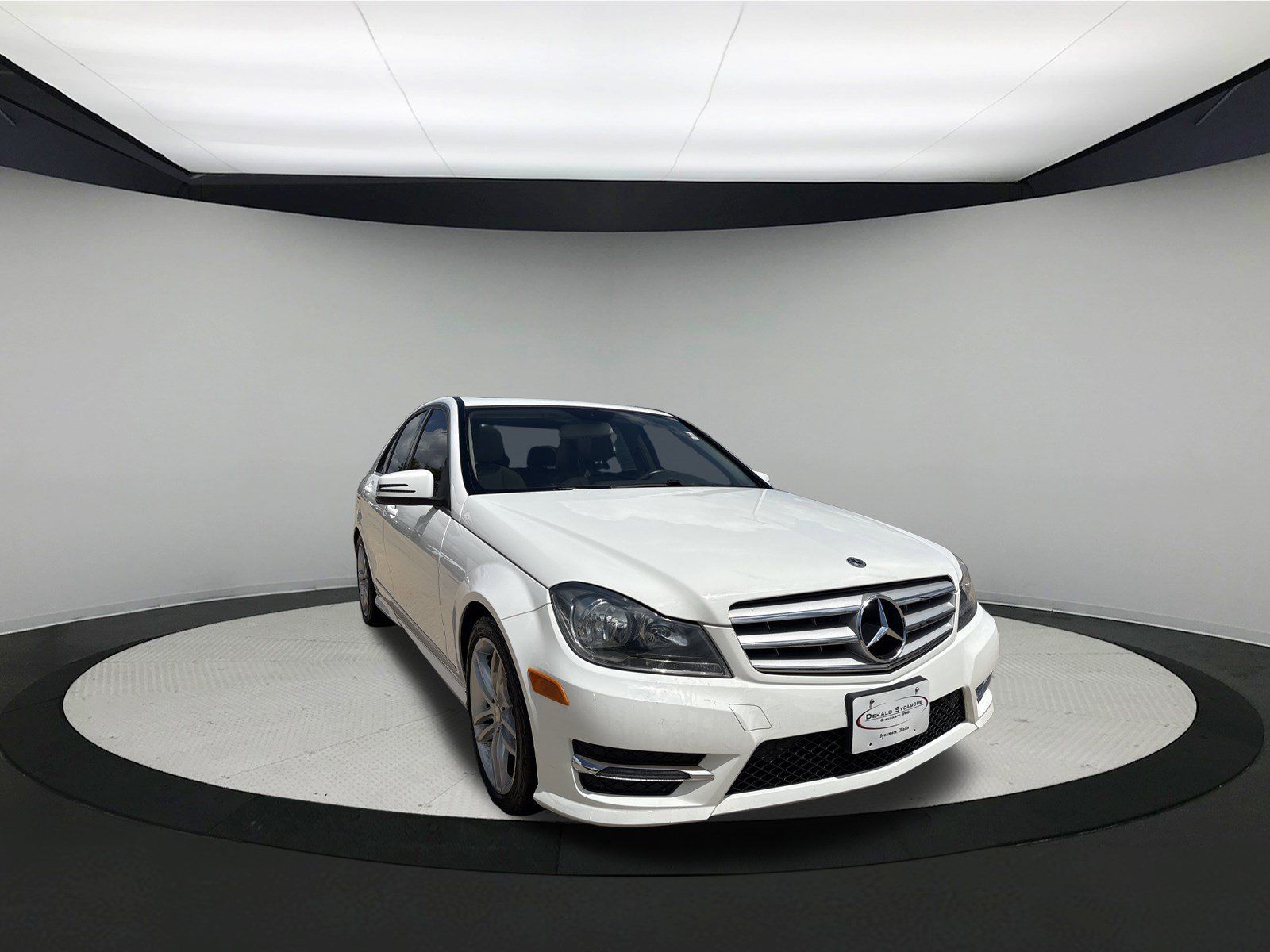 Used 2014 Mercedes-Benz C 300 4MATIC Sedan image 1