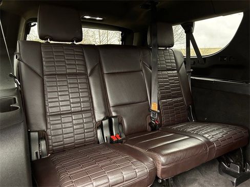 Used 2022 Cadillac Escalade ESV Sport Platinum image 34