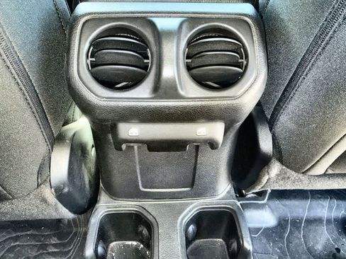 Used 2021 Jeep Gladiator Sport AWD/4WD image 19