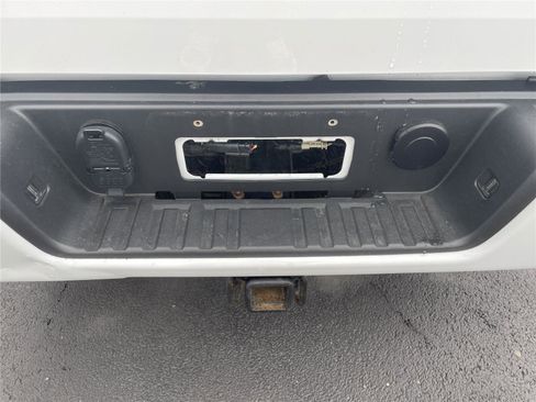 Used 2022 Chevrolet Colorado W/T w/ Custom Special Edition AWD/4WD image 6