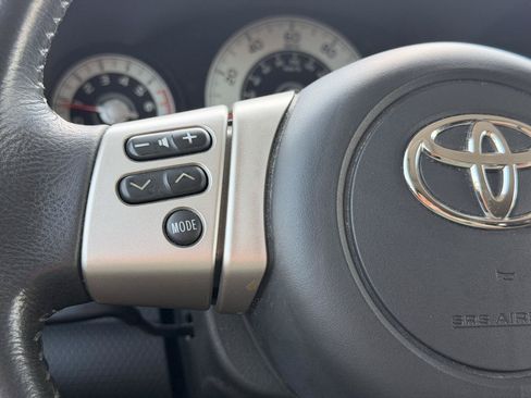 Used 2012 Toyota FJ Cruiser 4WD w/ Upgrade Pkg image 20