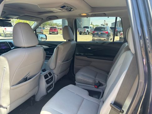 Used 2016 Honda Pilot Elite image 12