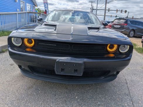 Used 2017 Dodge Challenger SXT w/ Blacktop Package RWD image 8