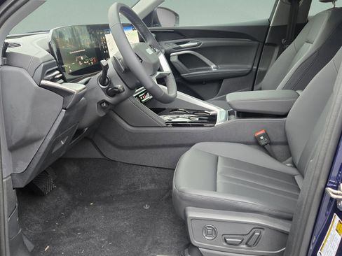 New 2025 Audi Q5 Premium image 33