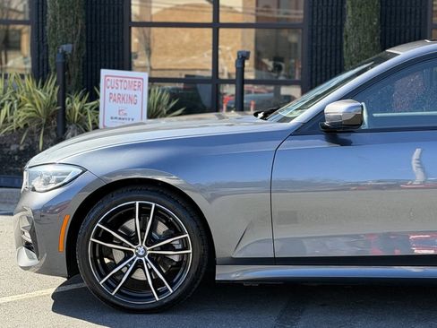 Used 2022 BMW 330i xDrive Sedan w/ M Sport Package image 10