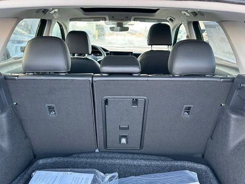 New 2026 Volkswagen Taos SE image 19