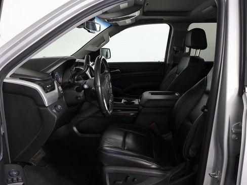 Used 2017 GMC Yukon XL SLT w/ Open Road Package image 10