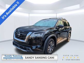 Used 2023 Nissan Pathfinder SL FWD video 1