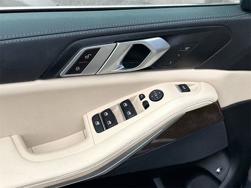 Used 2021 BMW X5 xDrive45e w/ Convenience Package image 19