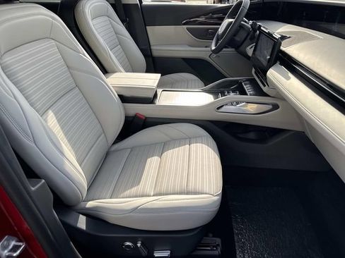 New 2026 Lincoln Nautilus Reserve w/ Jet Appearance Package image 9