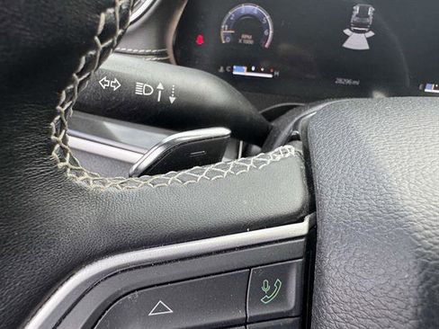 Used 2022 Jeep Grand Cherokee Laredo w/ Luxury Tech Group I image 16