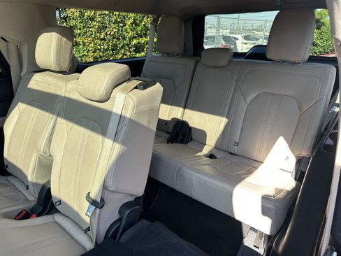 Used 2024 Ford Expedition Max Limited image 32
