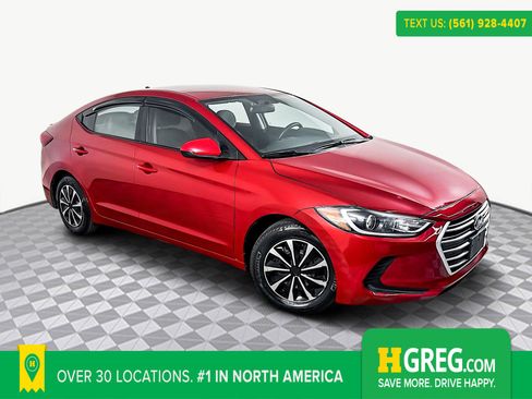 Used 2017 Hyundai Elantra SE image 1