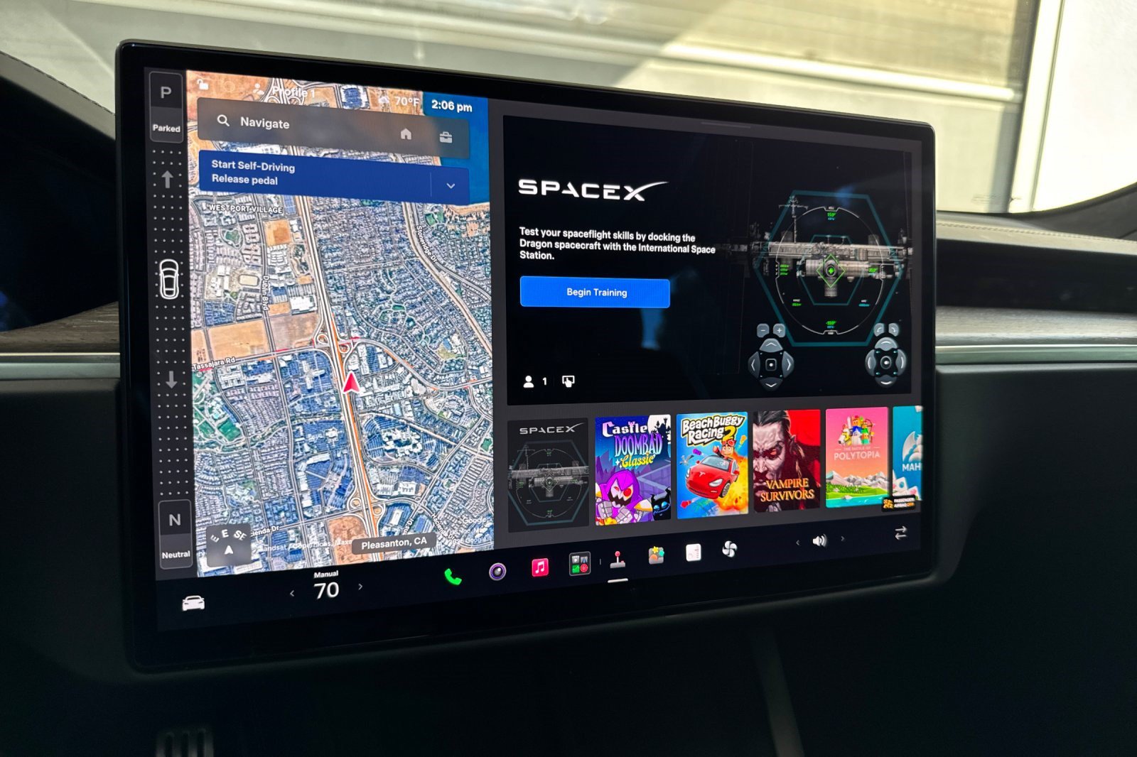 Used 2022 Tesla Model S AWD/4WD image 36