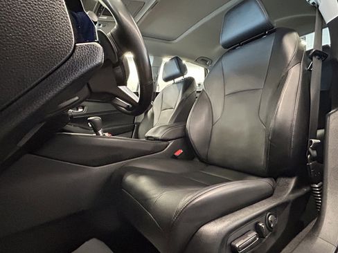 Used 2023 Honda Accord Touring image 11