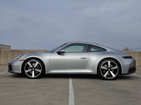 Certified 2026 Porsche 911 Carrera image 2