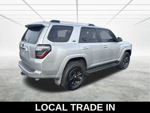 Used 2020 Toyota 4Runner SR5 Premium image 5