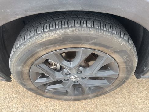 Certified 2025 Honda HR-V Sport image 9