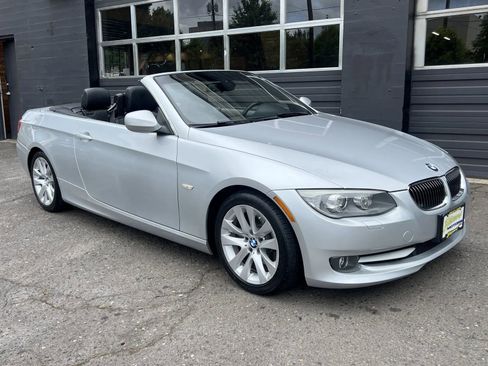 Used 2012 BMW 328i Convertible RWD image 7