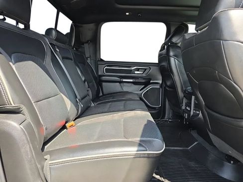 Used 2019 RAM 1500 Laramie AWD/4WD image 17