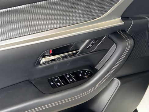 Used 2024 MAZDA CX-90 Plug-In Hybrid w/ Premium Plus image 18