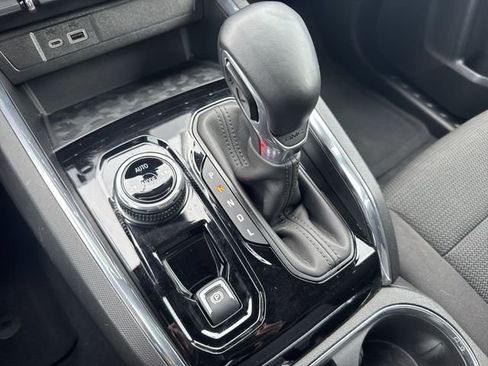 Used 2023 GMC Canyon Elevation w/ Convenience Package image 16