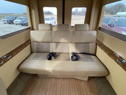 Used 2014 Mercedes-Benz Sprinter 2500 image 19