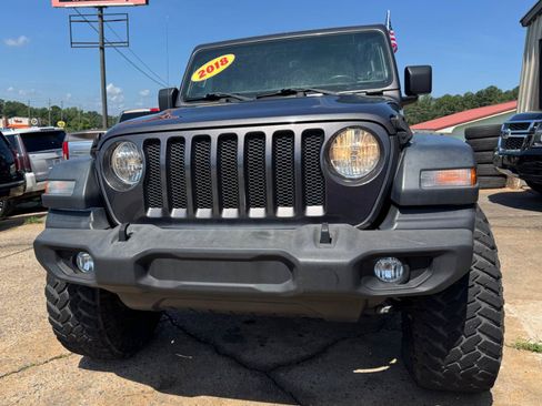 Used 2018 Jeep Wrangler Unlimited Sport S AWD/4WD image 4