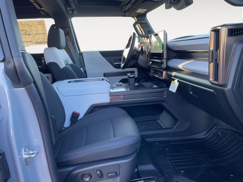 New 2025 GMC Hummer EV 2X AWD/4WD image 15