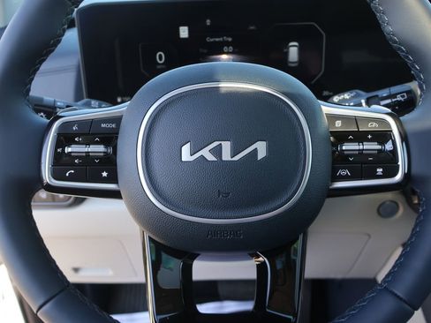 New 2026 Kia Carnival SX Prestige FWD image 25
