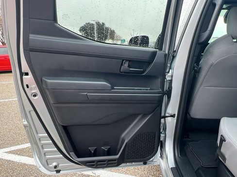 Used 2025 Toyota Tacoma SR5 image 10