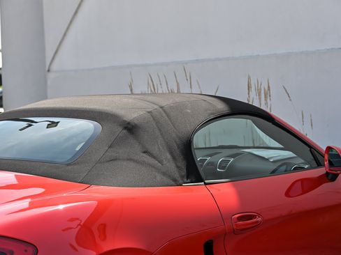 Used 2014 Porsche Boxster RWD image 16