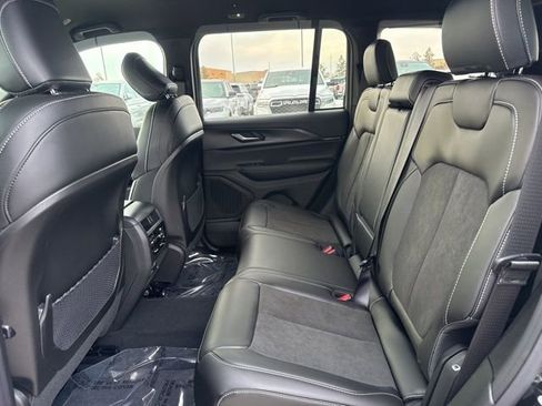 New 2025 Jeep Grand Cherokee Altitude w/ Trailer Tow Package image 18