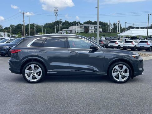 Certified 2025 Audi Q5 Prestige AWD/4WD image 8