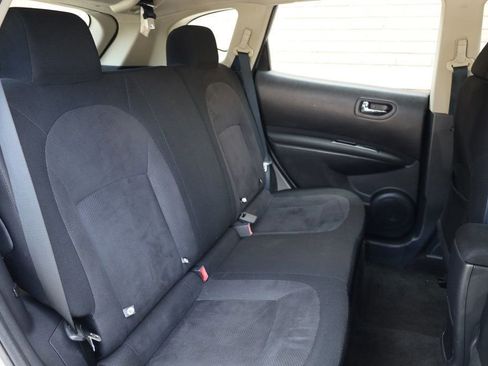 Used 2011 Nissan Rogue S image 17