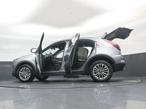 Used 2024 Cadillac XT4 Premium Luxury image 53