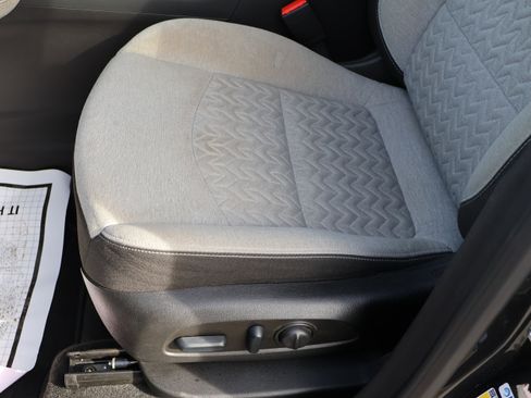 Used 2022 Chevrolet Equinox LS w/ LS Convenience Package image 38