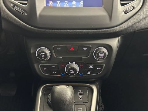 Used 2020 Jeep Compass Sport w/ Cold Weather Group AWD/4WD image 28