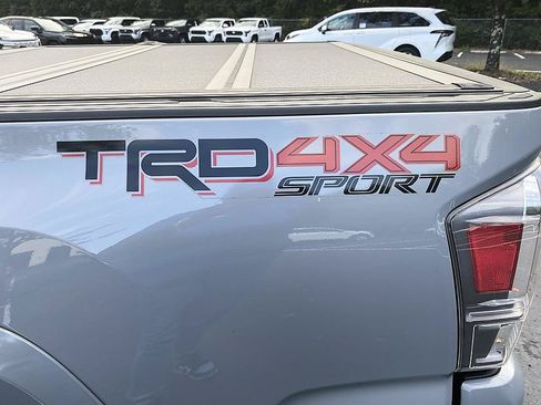 Used 2021 Toyota Tacoma TRD Sport w/ TRD Premium Sport Package AWD/4WD image 17