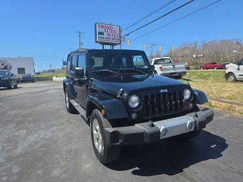 Used 2014 Jeep Wrangler Unlimited Sahara w/ Max Tow Package AWD/4WD image 3
