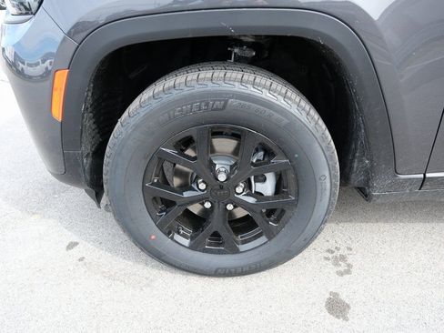 New 2026 Jeep Grand Cherokee Altitude AWD/4WD image 14