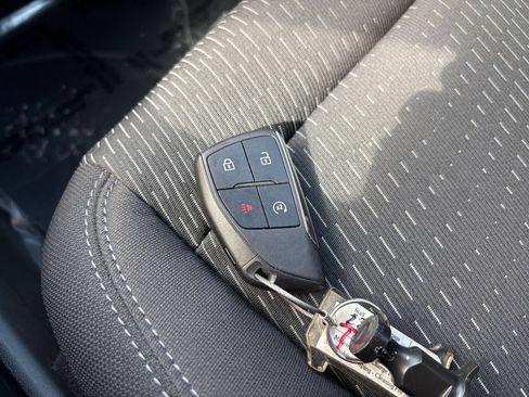 Used 2025 Chevrolet Equinox LT AWD/4WD image 22
