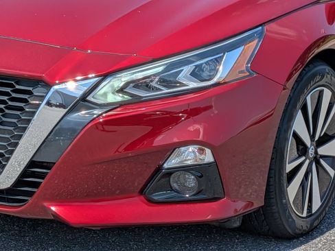 Used 2021 Nissan Altima 2.5 SL FWD image 9