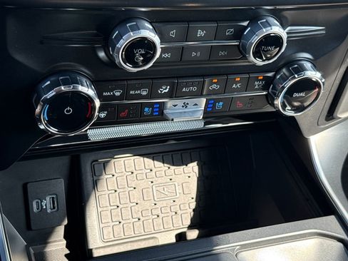 Used 2024 Ford F150 Raptor image 24