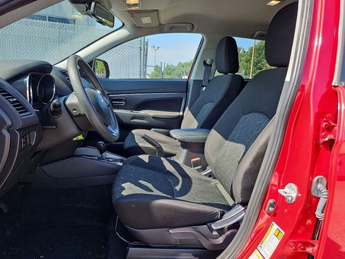 Used 2025 Mitsubishi Outlander Sport AWD image 26